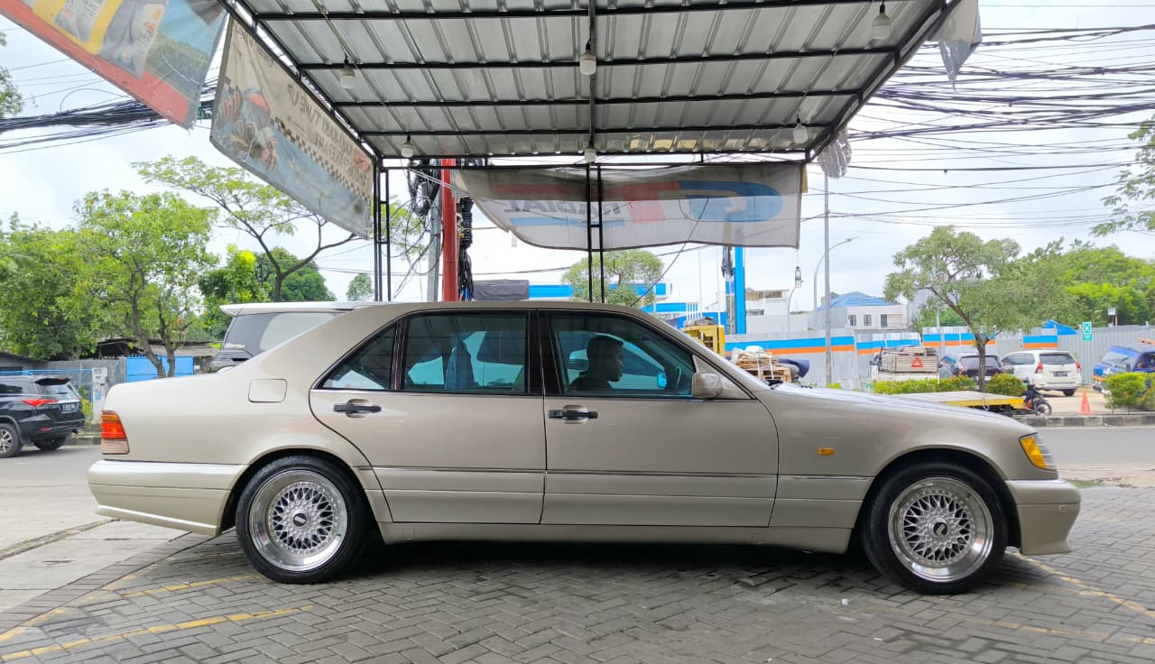 modifikasi-toyota-land-cruiser-100-velg-bbs-asharwheels